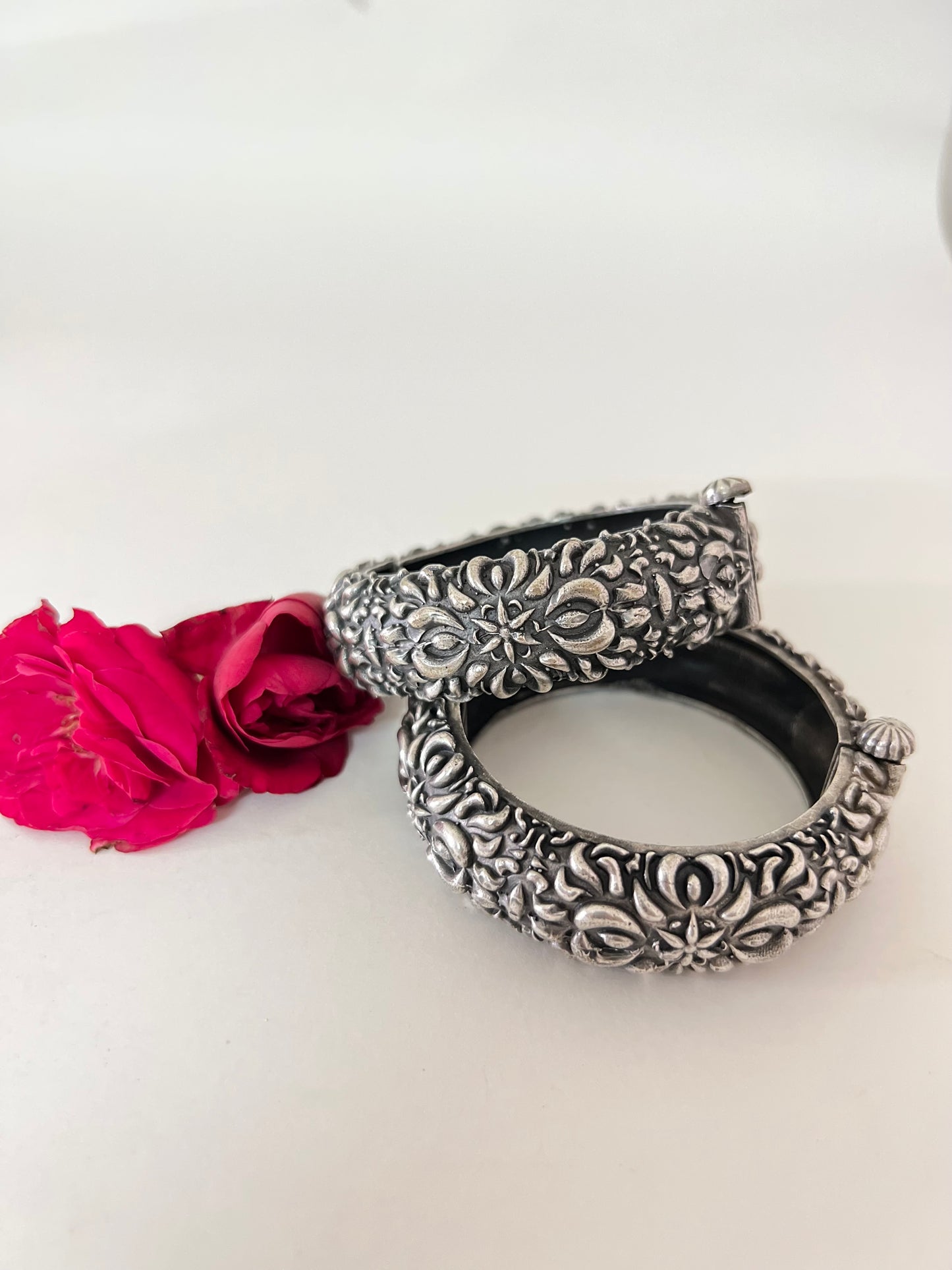 Royal Antique bangle oxidised brass Single