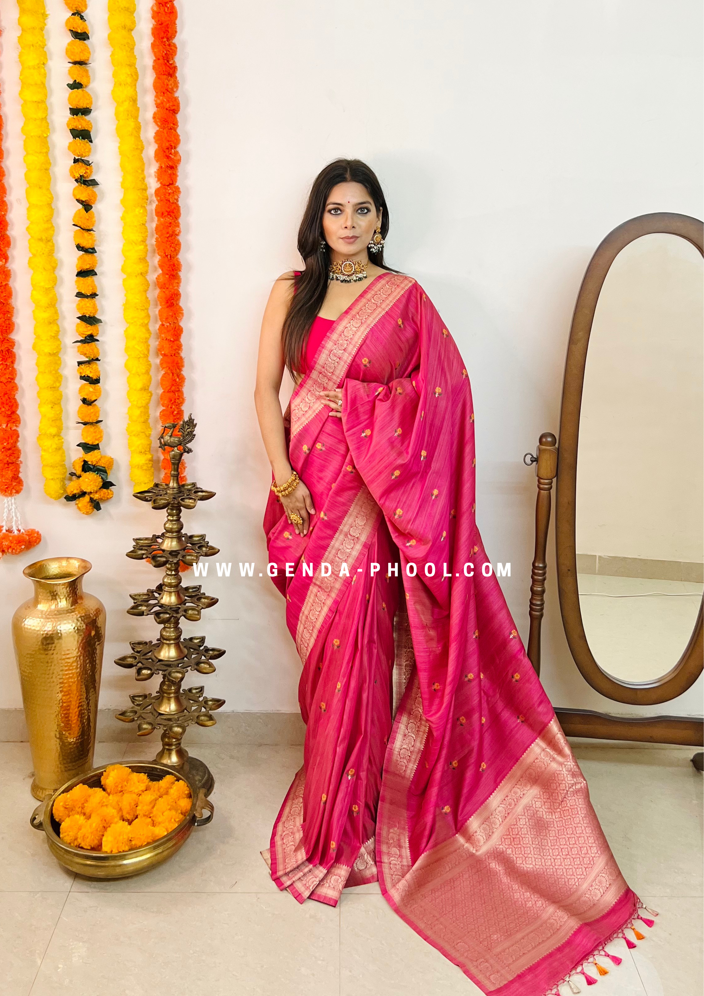 Buy Maahishmati Sarees Women Gold Maharani Maheshwari Handloom Tussar Silk  Saree Online at Best Prices in India - JioMart.