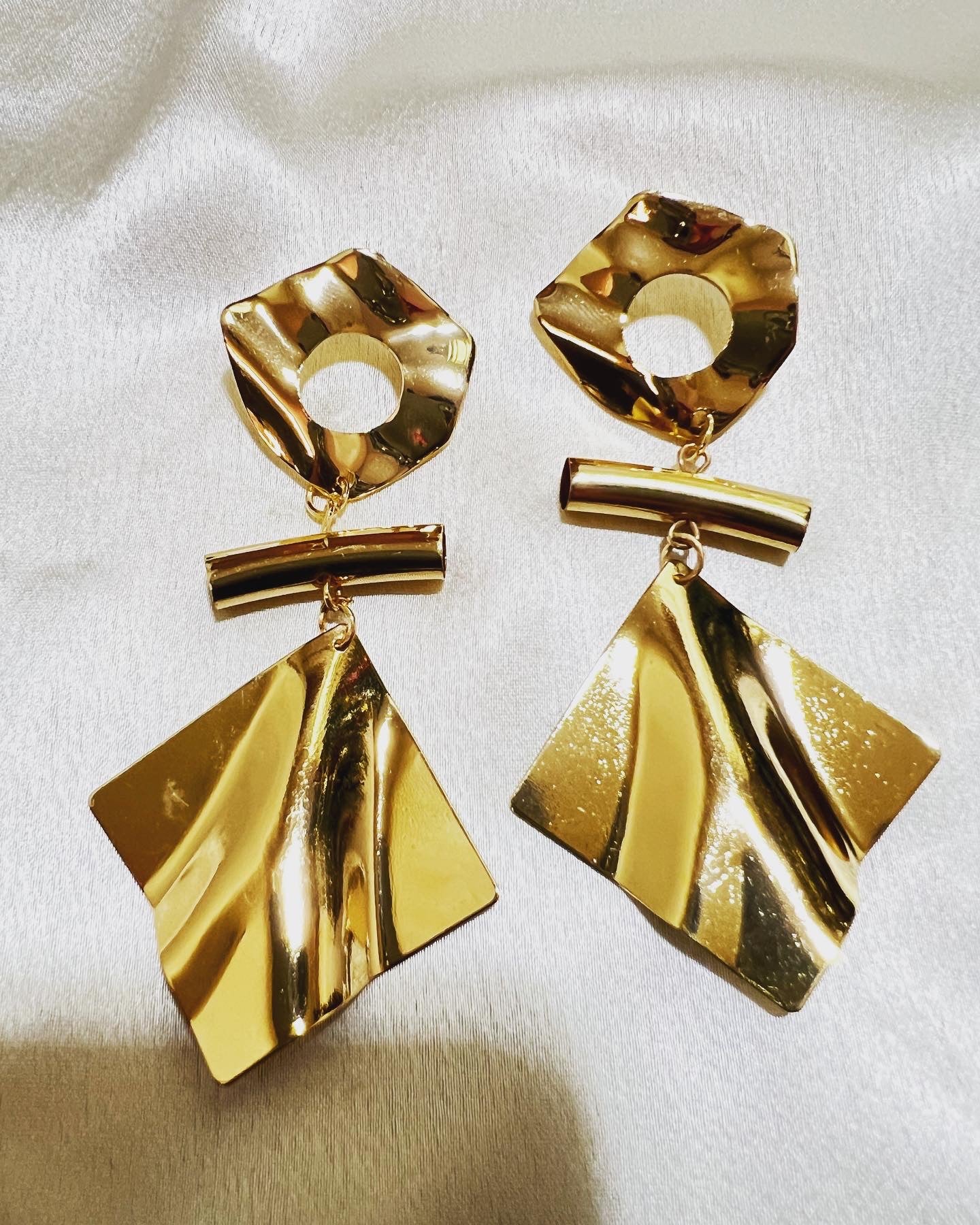 Golden long earrings 2