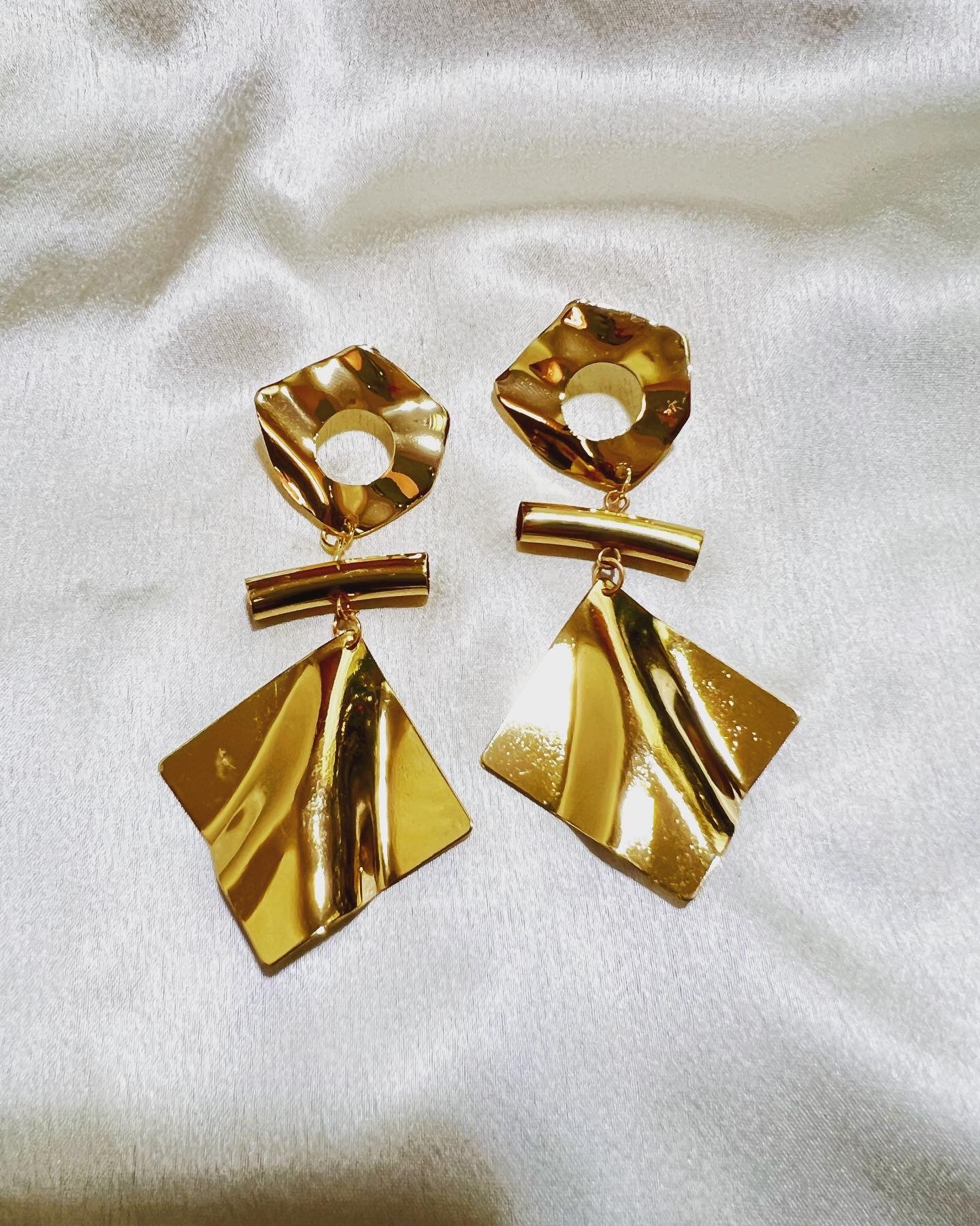 Golden long earrings 2